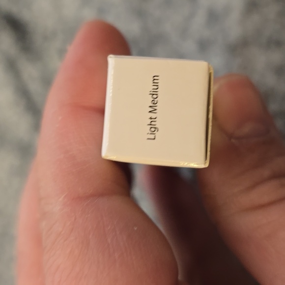 V Kosmetik Eyeshadow Primer - Picture 2 of 4